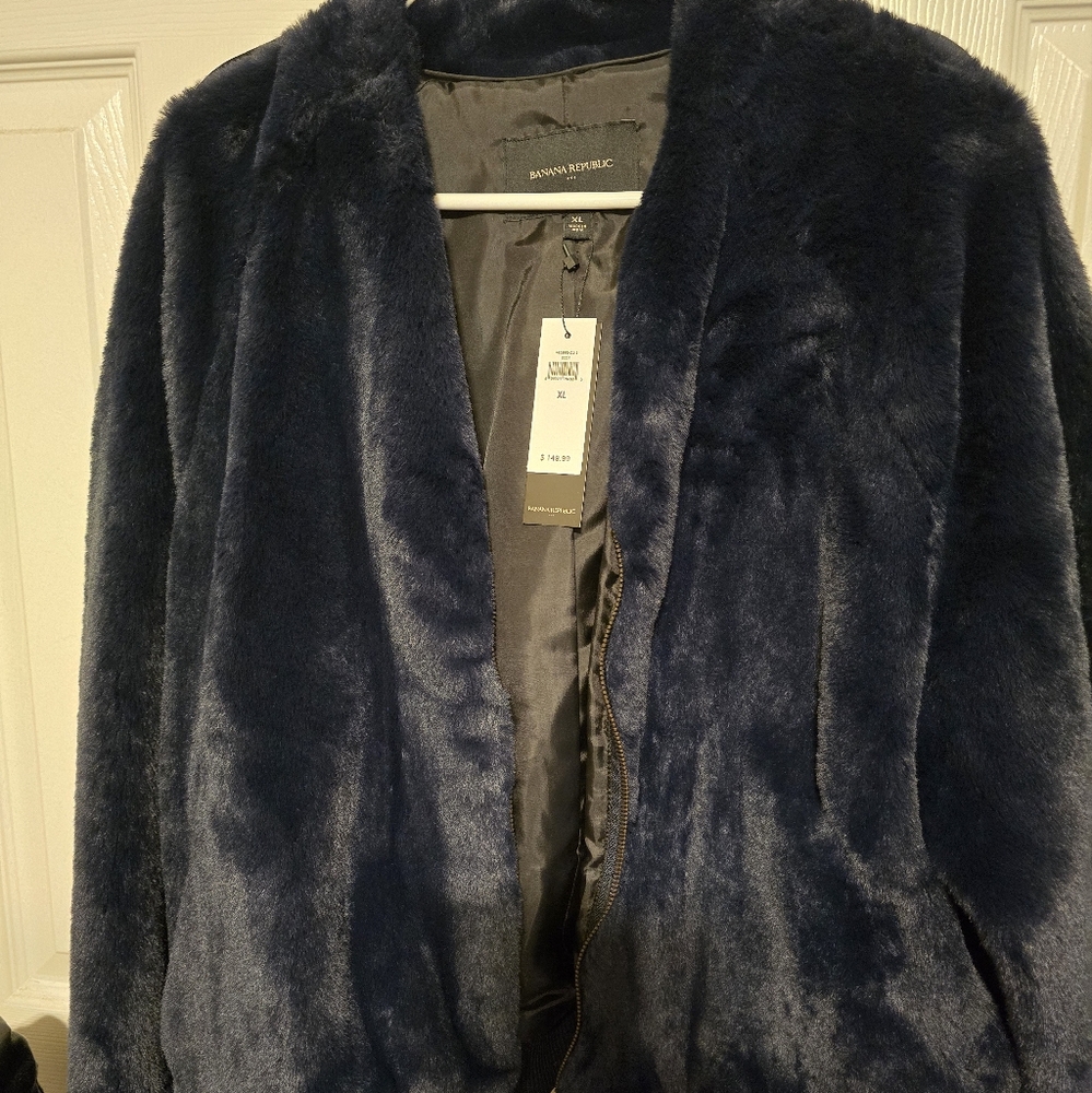 Banana Republic Imitation Fur Bomber Jacket XL in Navy Blue